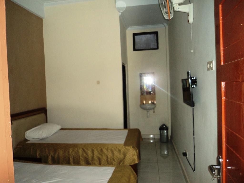 Pabean Buleleng Hotel Sentral חדר תמונה