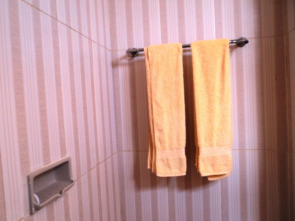 Pabean Buleleng Hotel Sentral חדר תמונה