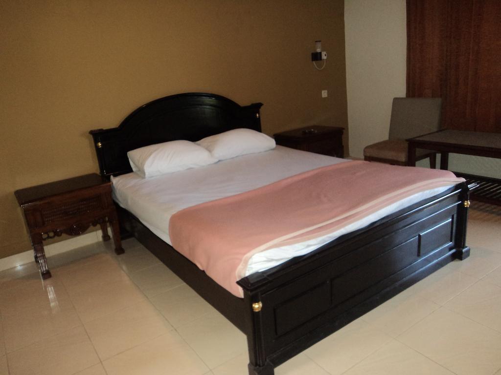 Pabean Buleleng Hotel Sentral חדר תמונה