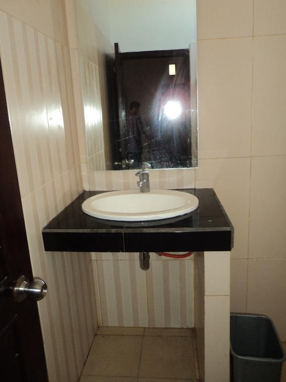 Pabean Buleleng Hotel Sentral חדר תמונה